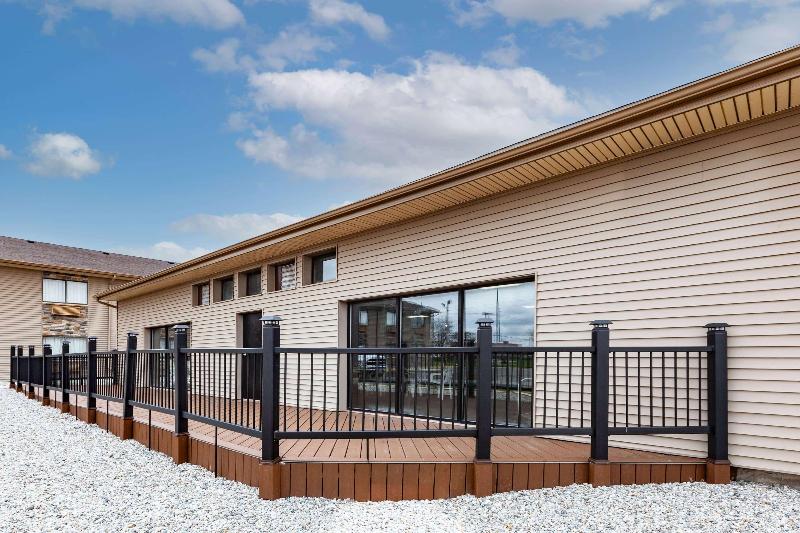 בית מלון כפרי Baymont By Wyndham Perrysburg Toledo