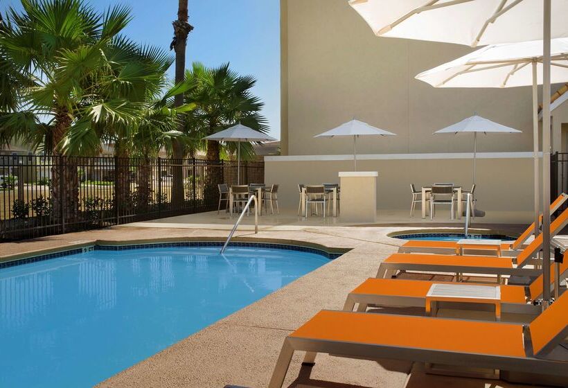 בית מלון כפרי Best Western Beachside Inn