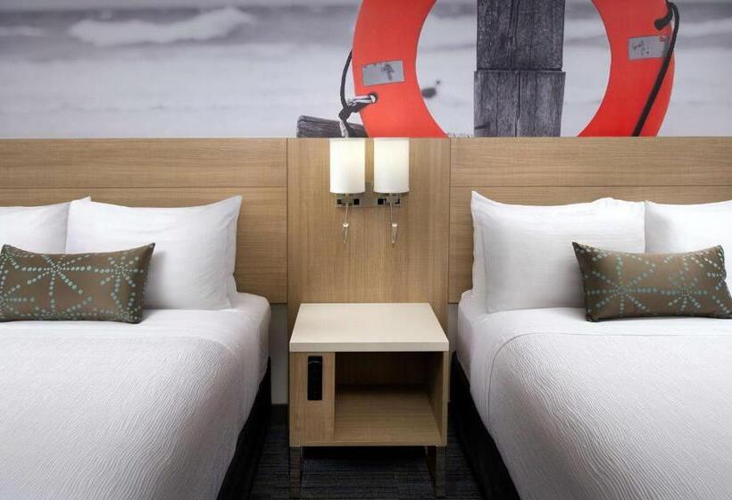 בית מלון כפרי Best Western Beachside Inn