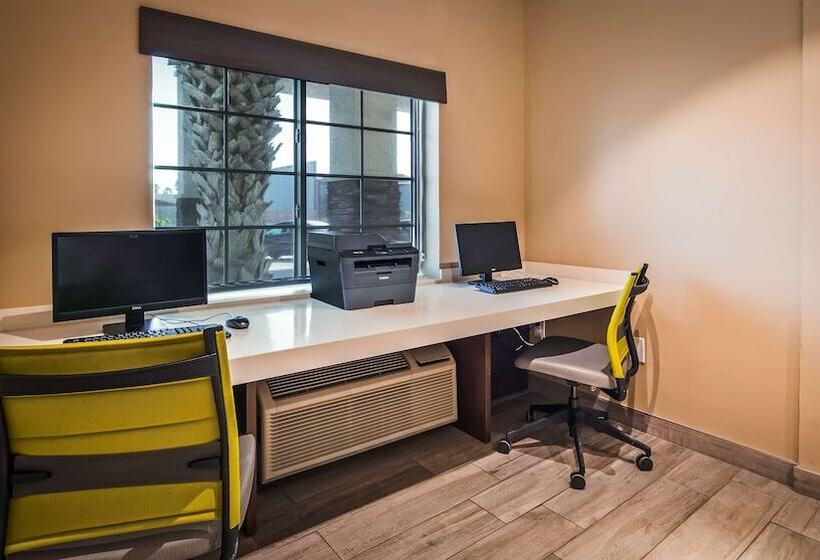 בית מלון כפרי Best Western Beachside Inn