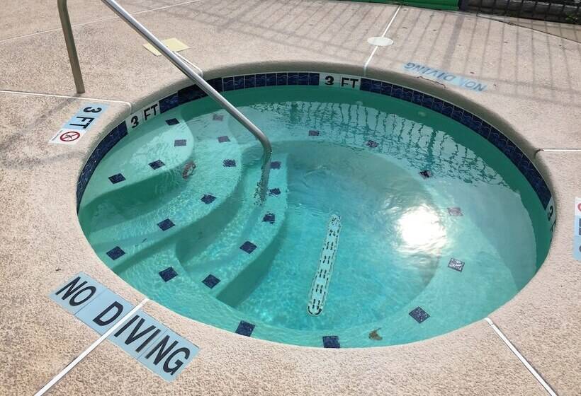 בית מלון כפרי Best Western Beachside Inn