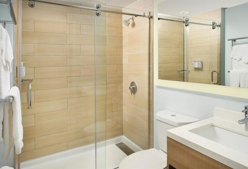 בית מלון כפרי Best Western Beachside Inn