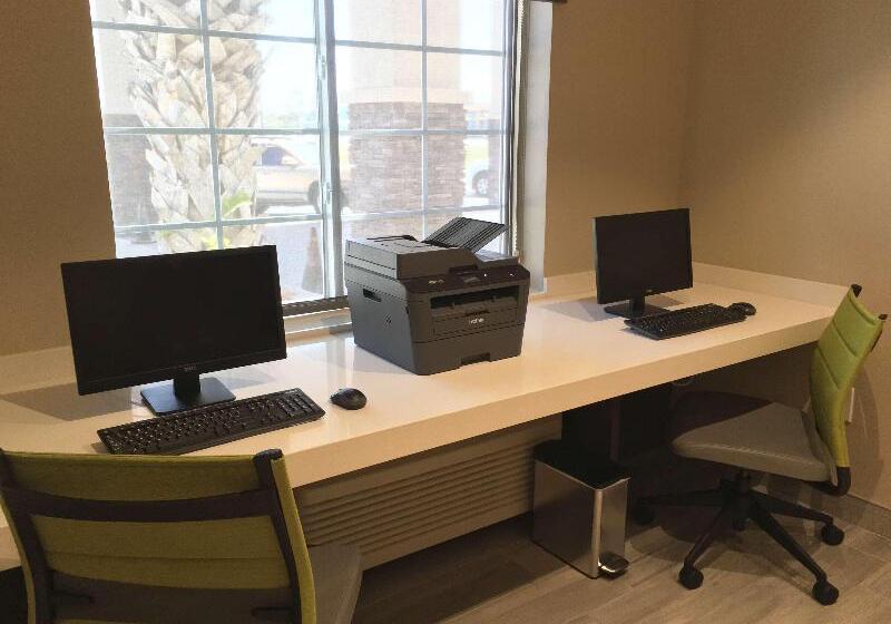 בית מלון כפרי Best Western Beachside Inn