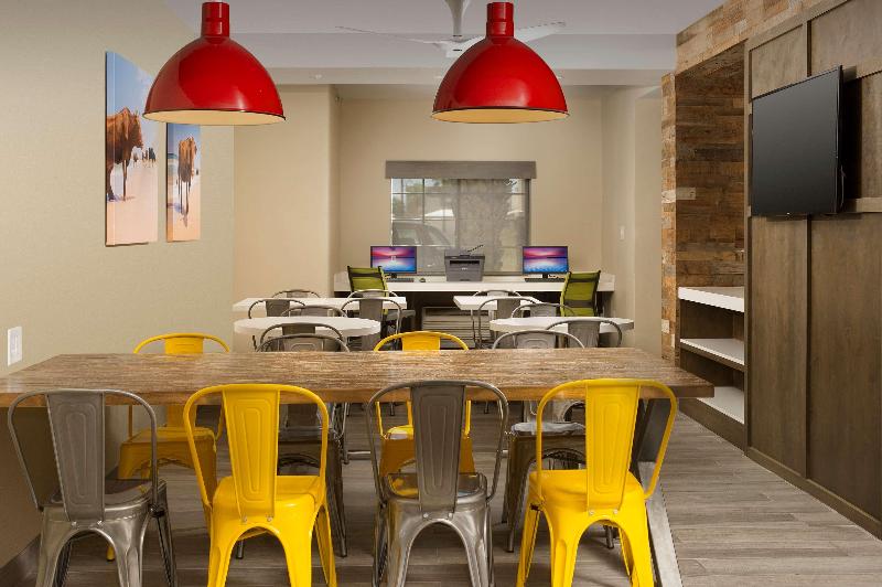 בית מלון כפרי Best Western Beachside Inn