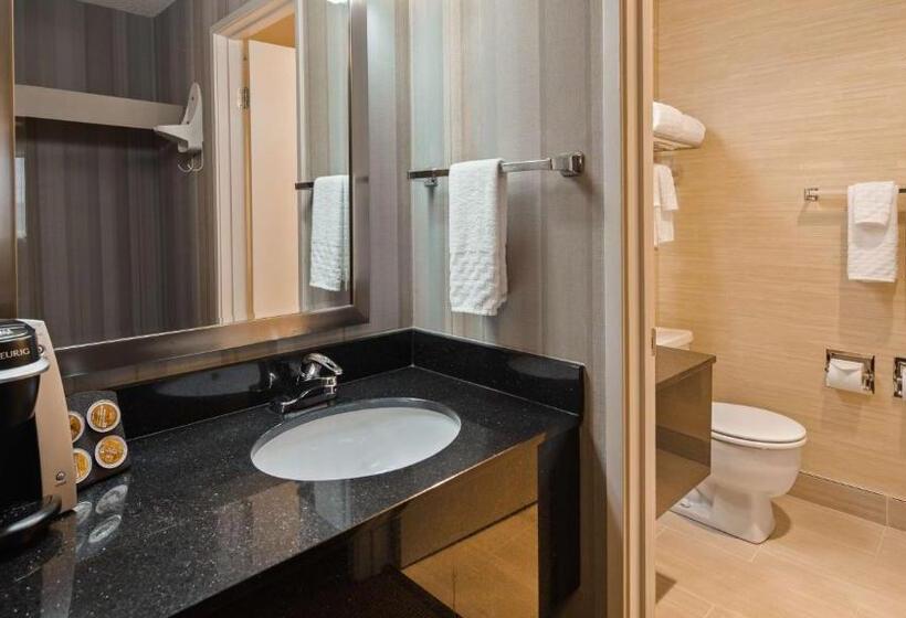 فندق Best Western Cascadia Inn