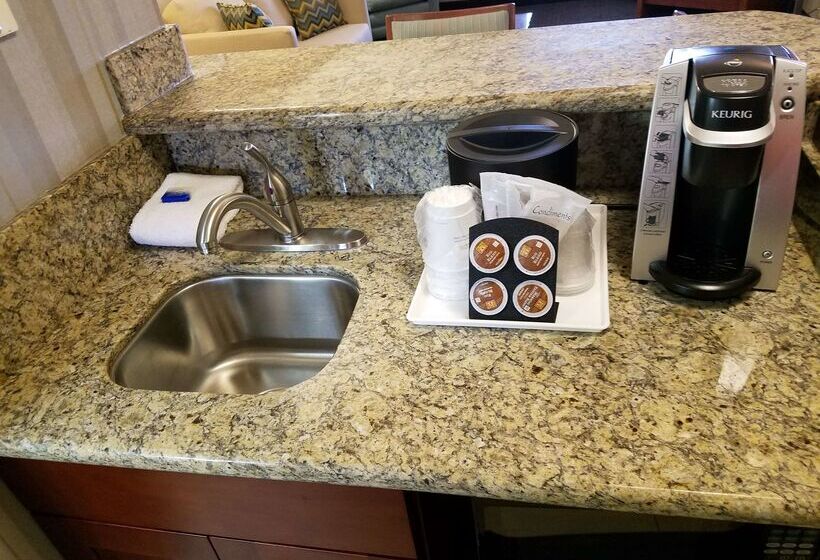 فندق Best Western Cascadia Inn