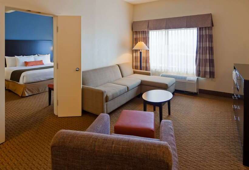 Best Western Plus Hotel & Conference Center