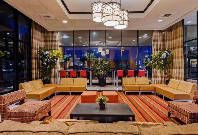 Best Western Plus Hotel & Conference Center