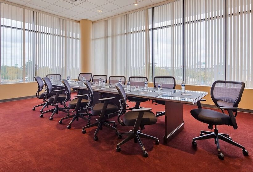 Best Western Plus Hotel & Conference Center
