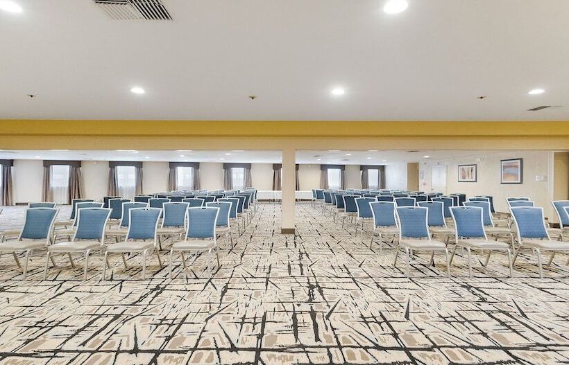 בית מלון כפרי Best Western Plus Heritage Inn