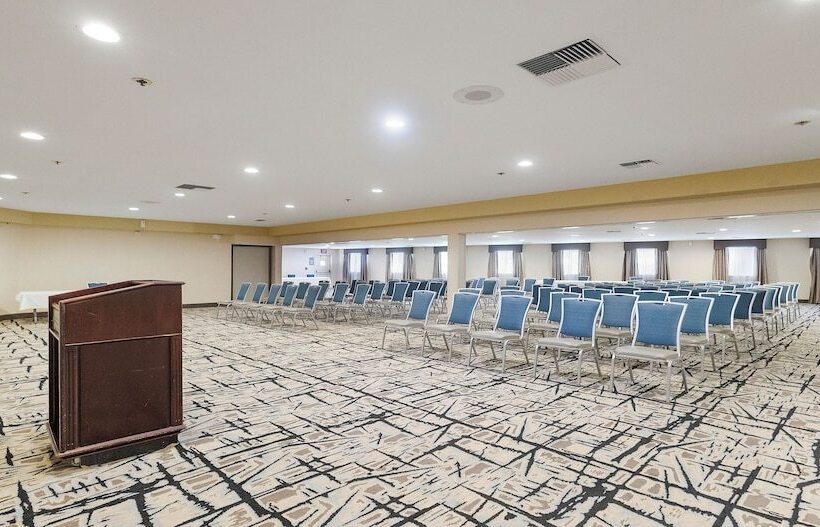 בית מלון כפרי Best Western Plus Heritage Inn
