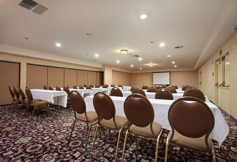 בית מלון כפרי Best Western Plus Heritage Inn