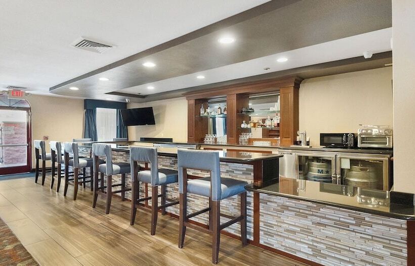 בית מלון כפרי Best Western Plus Heritage Inn