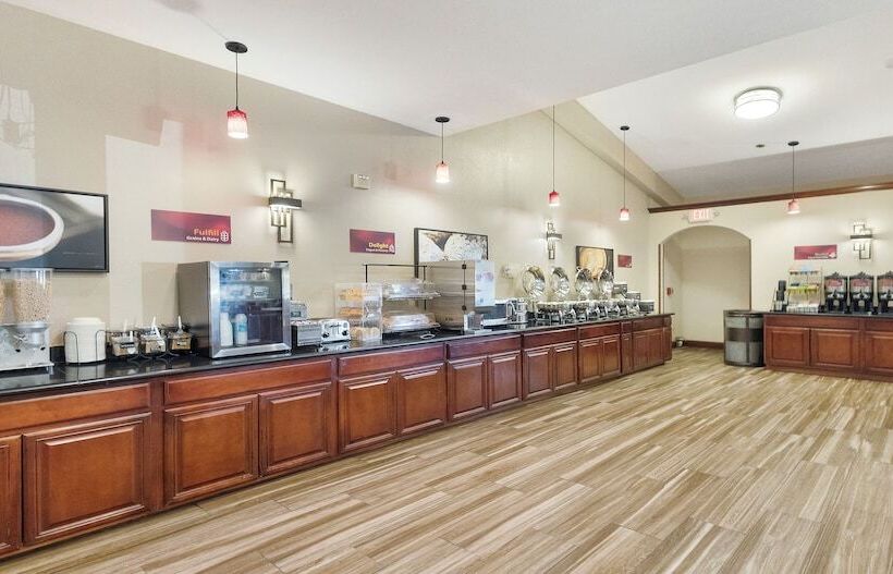 בית מלון כפרי Best Western Plus Heritage Inn