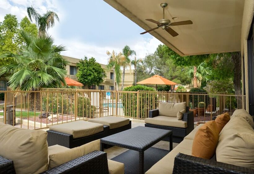 Wyndham Tucson Airport Hotel & Conference Center