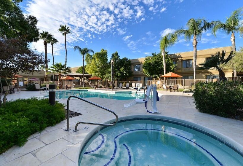 Wyndham Tucson Airport Hotel & Conference Center