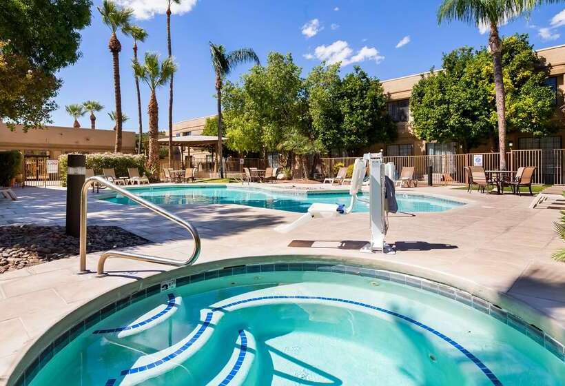 Wyndham Tucson Airport Hotel & Conference Center