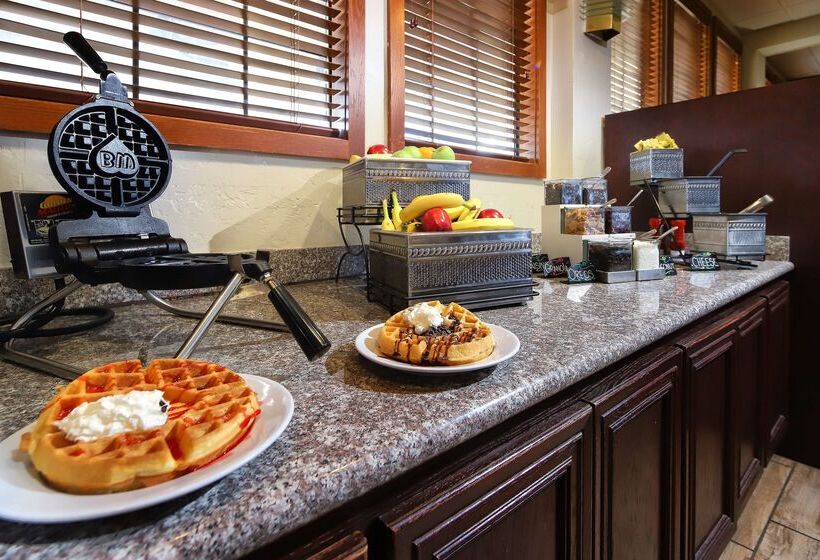 Wyndham Tucson Airport Hotel & Conference Center