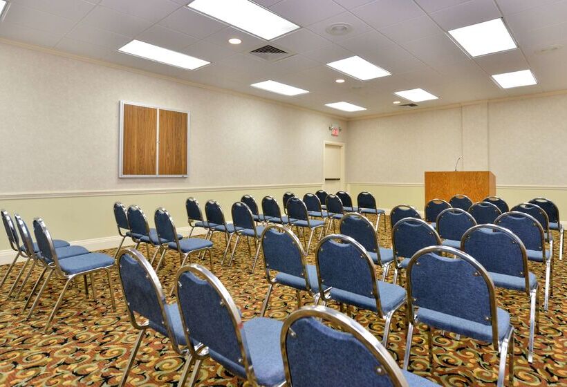 Wyndham Tucson Airport Hotel & Conference Center