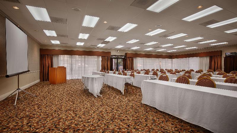 Wyndham Tucson Airport Hotel & Conference Center