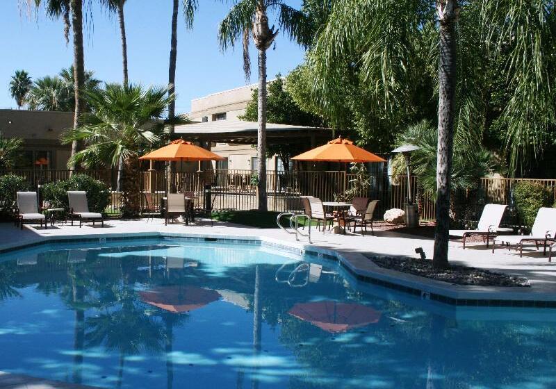 Wyndham Tucson Airport Hotel & Conference Center