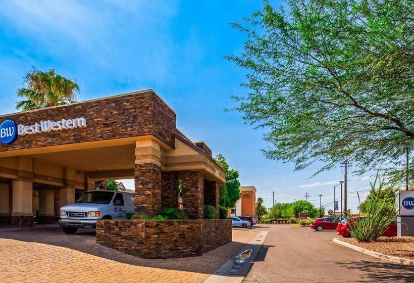 Wyndham Tucson Airport Hotel & Conference Center