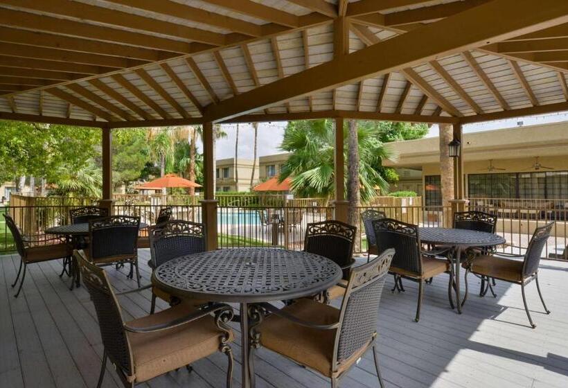 Wyndham Tucson Airport Hotel & Conference Center