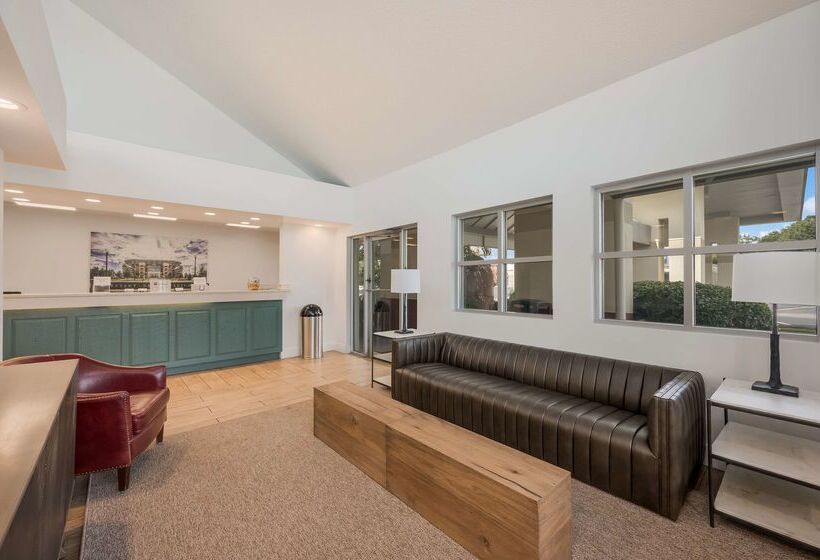 酒店 Best Western University Inn