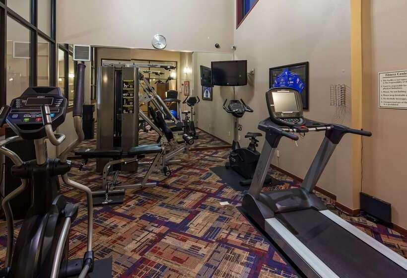 호텔 Best Western West Towne Suites