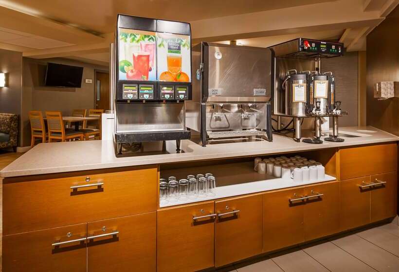 호텔 Best Western West Towne Suites