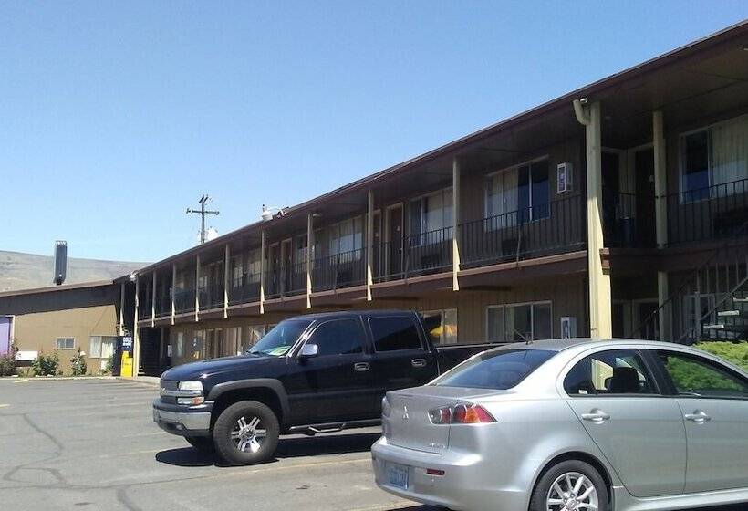 فندق Cedars Inn Lewiston