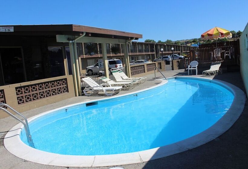 فندق Cedars Inn Lewiston