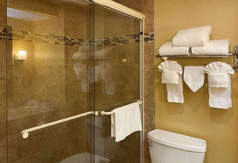 Clarion Hotel & Conference Center