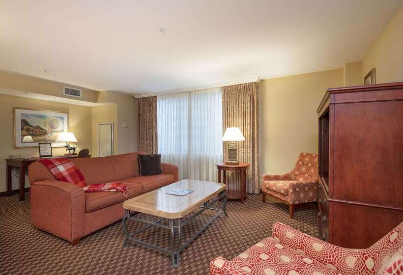 Clarion Collection Hotel Arlington Court Suites