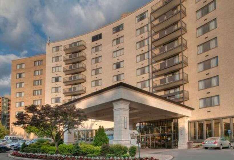 Clarion Collection Hotel Arlington Court Suites