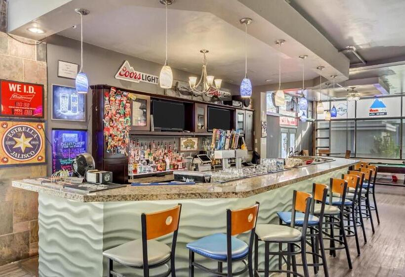 בית מלון כפרי Clarion Inn Salt Lake City Airport