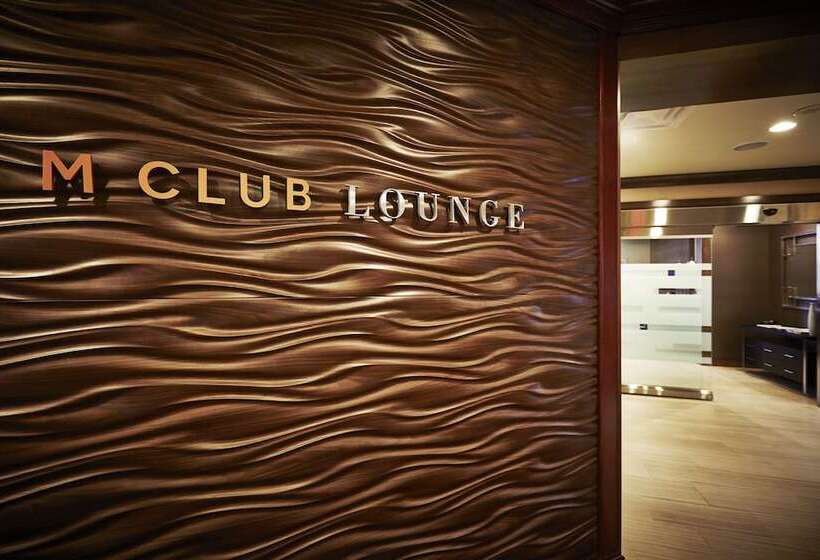 בית מלון כפרי Columbus Airport Marriott