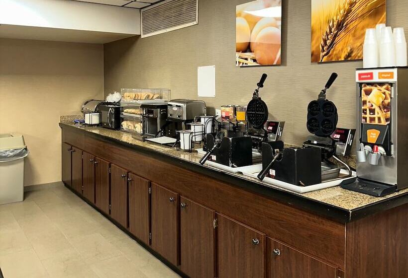 Отель Comfort Inn Falls Church   Tysons Corner