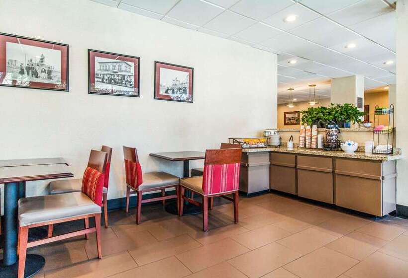 בית מלון כפרי Comfort Inn By The Bay