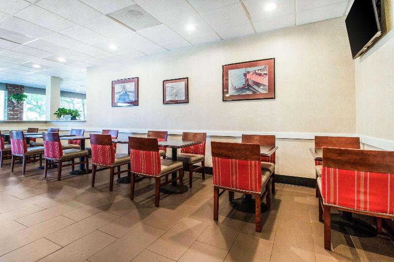 בית מלון כפרי Comfort Inn By The Bay