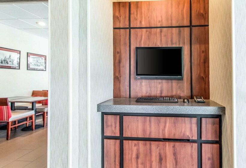 בית מלון כפרי Comfort Inn By The Bay