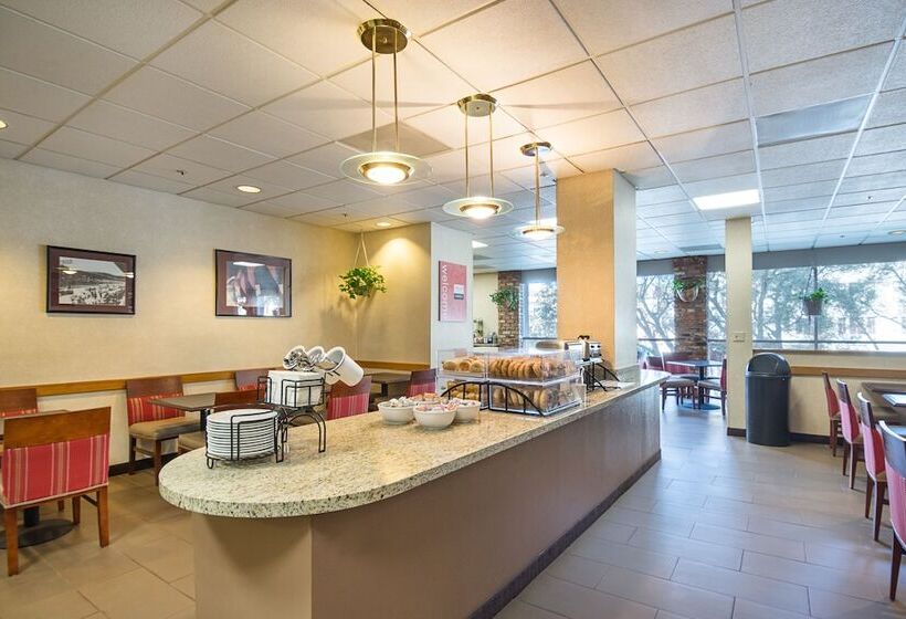 בית מלון כפרי Comfort Inn By The Bay