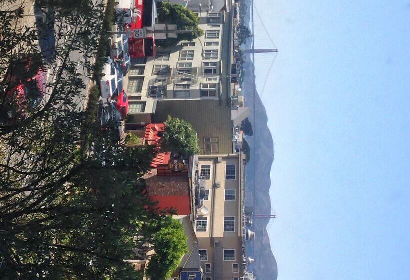 בית מלון כפרי Comfort Inn By The Bay