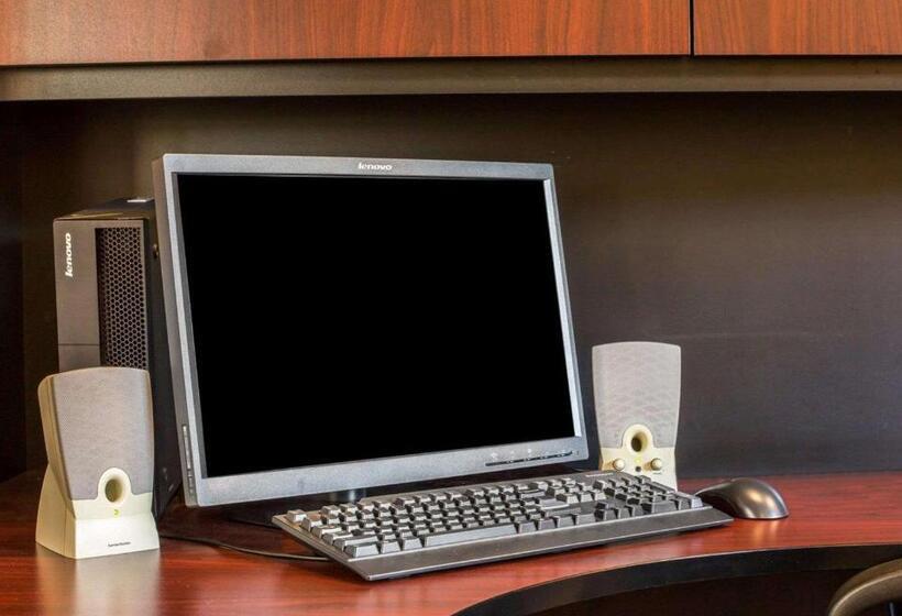 فندق Comfort Inn & Suites