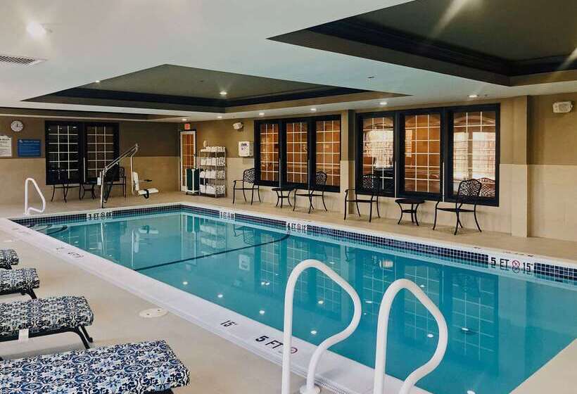 فندق Comfort Inn & Suites Sturbridgebrimfield