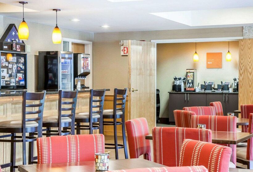 فندق Comfort Inn & Suites Sturbridgebrimfield