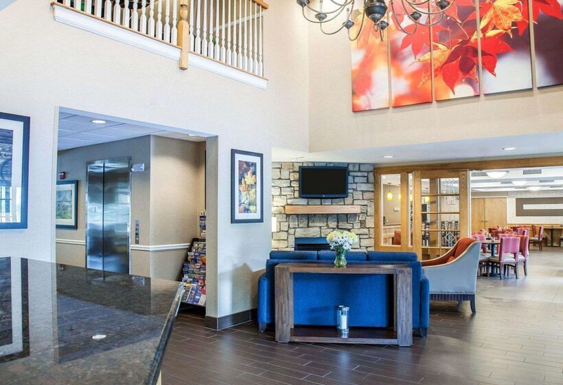 فندق Comfort Inn & Suites Sturbridgebrimfield