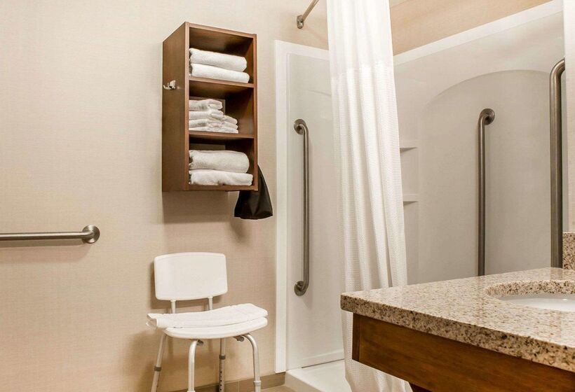 فندق Comfort Inn & Suites Sturbridgebrimfield