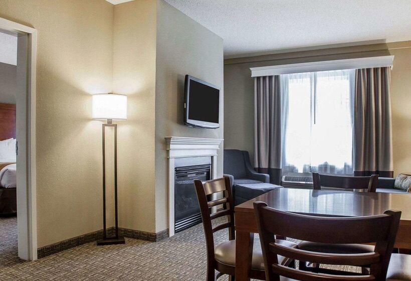 فندق Comfort Inn & Suites Sturbridgebrimfield