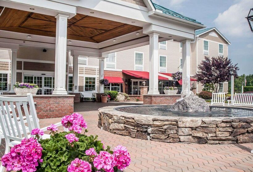 فندق Comfort Inn & Suites Sturbridgebrimfield